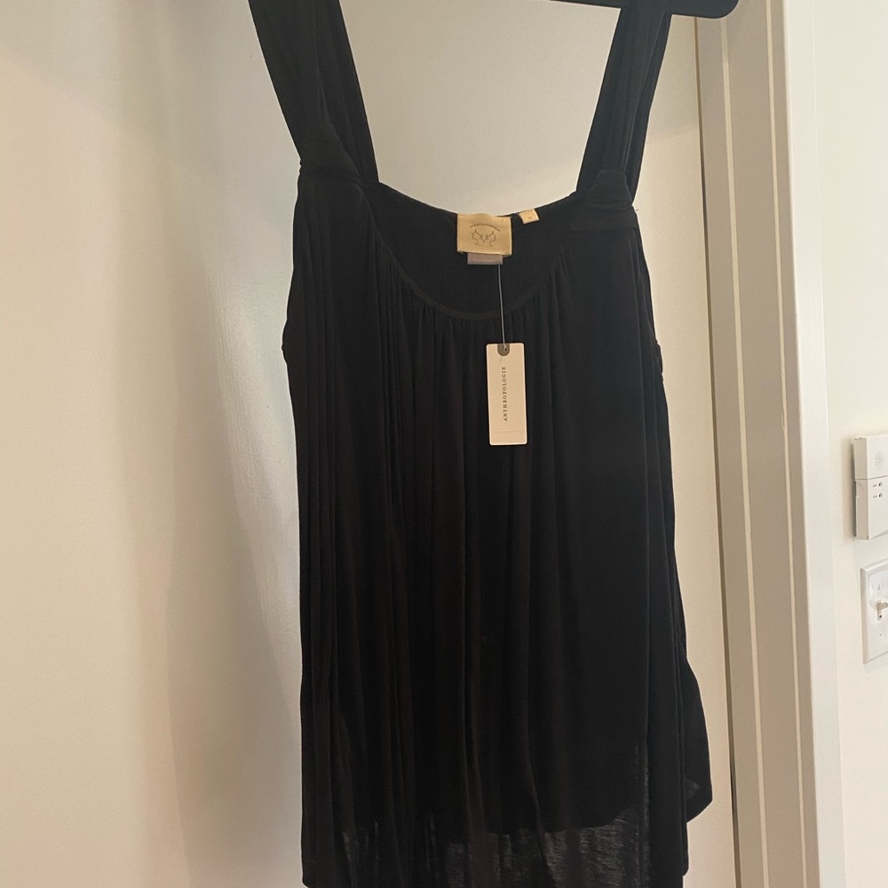 NWT black swing tank